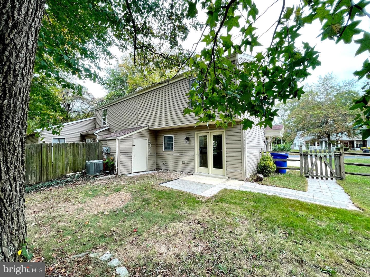 717 Barrington Drive photo 20