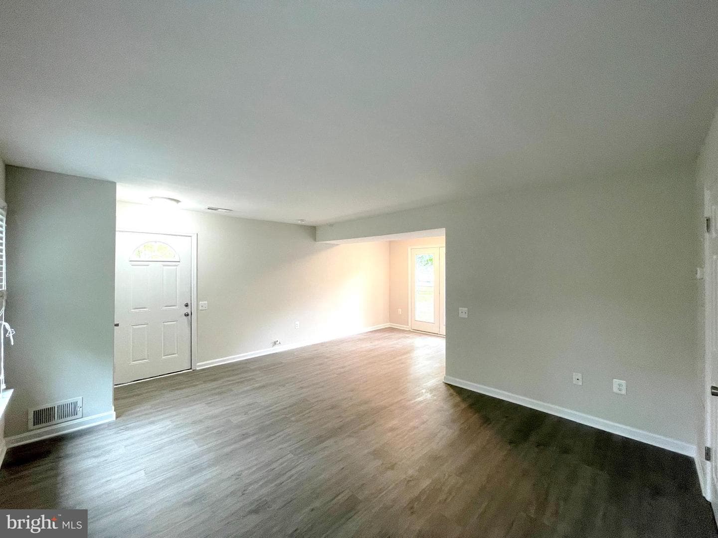 717 Barrington Drive photo 3