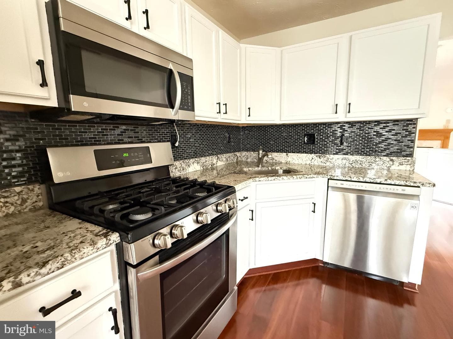 5829 Monmouth Court photo 6