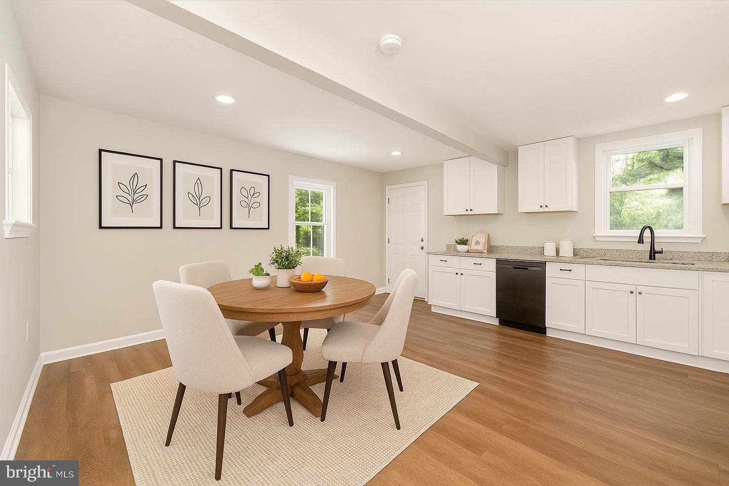21 Mattingly Avenue photo 13
