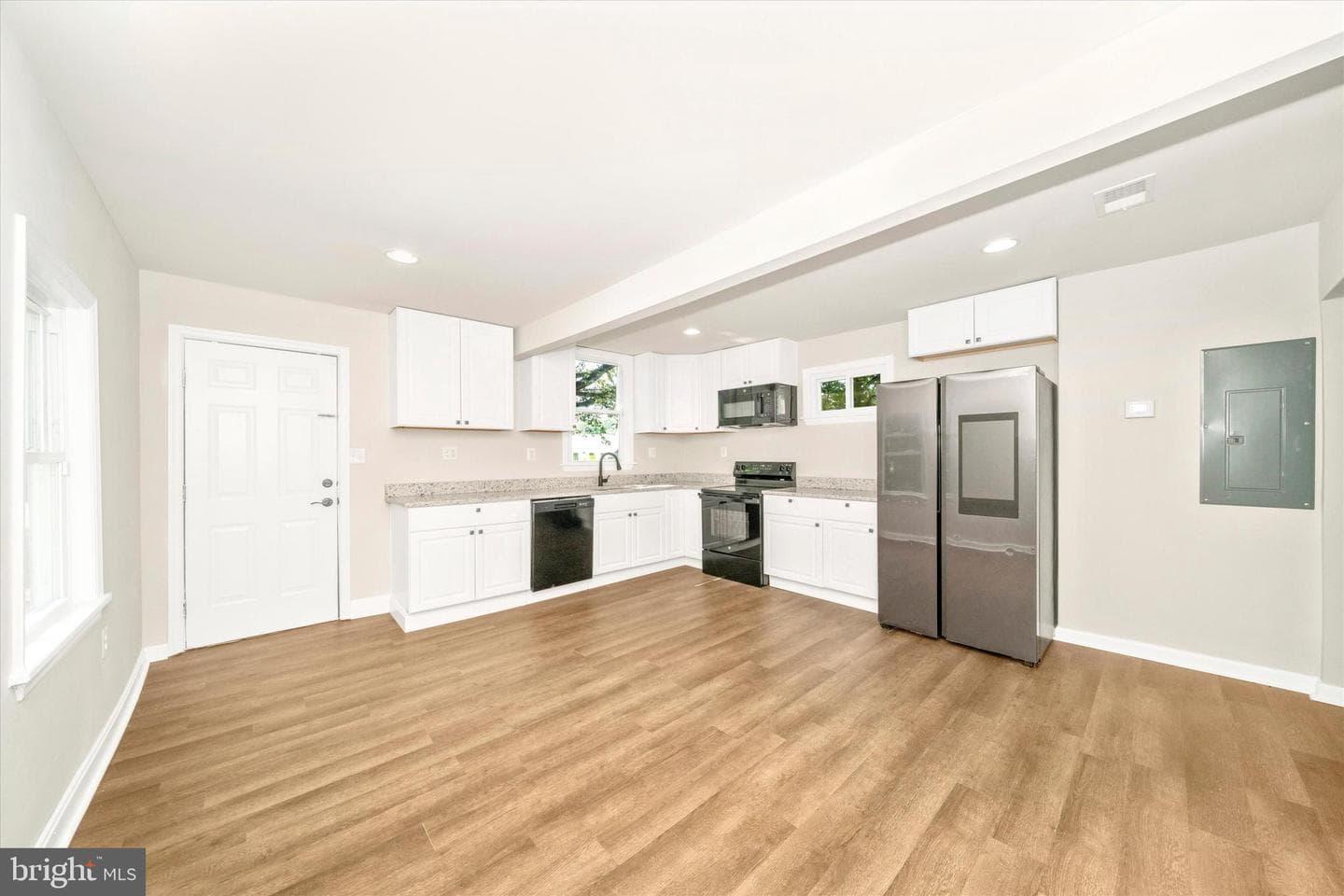 21 Mattingly Avenue photo 14