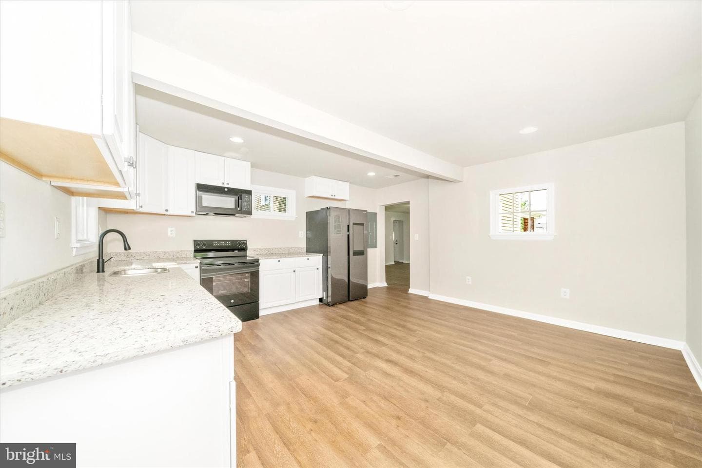 21 Mattingly Avenue photo 15