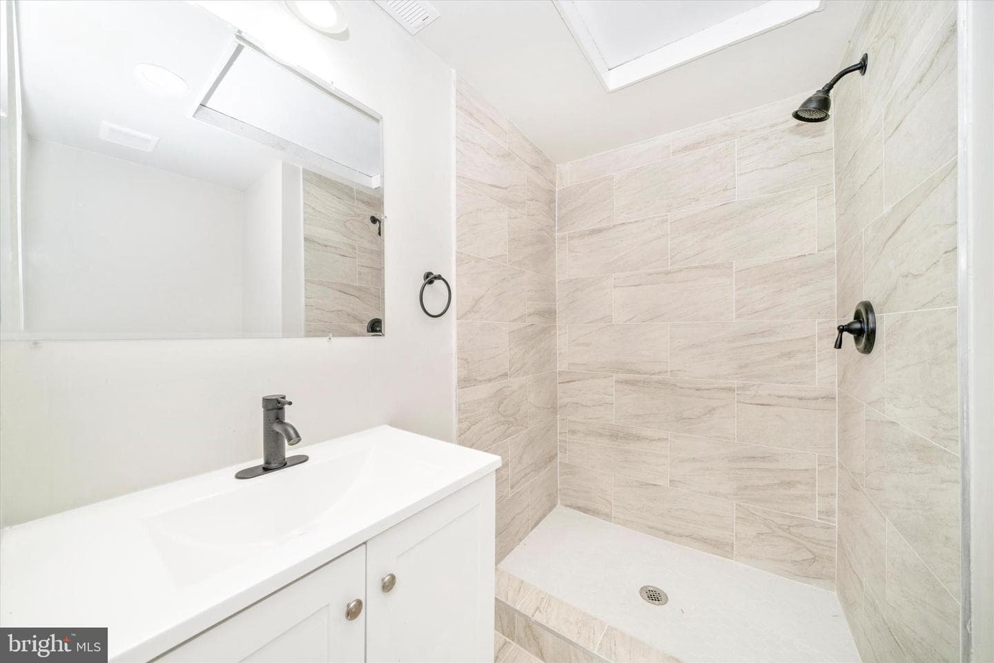 21 Mattingly Avenue photo 22