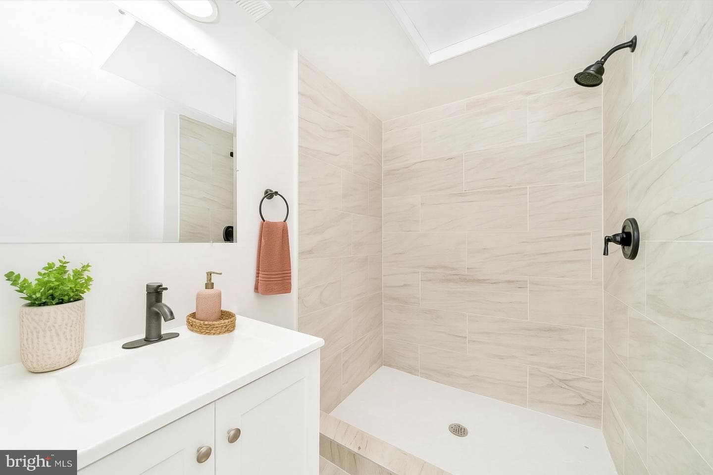 21 Mattingly Avenue photo 23