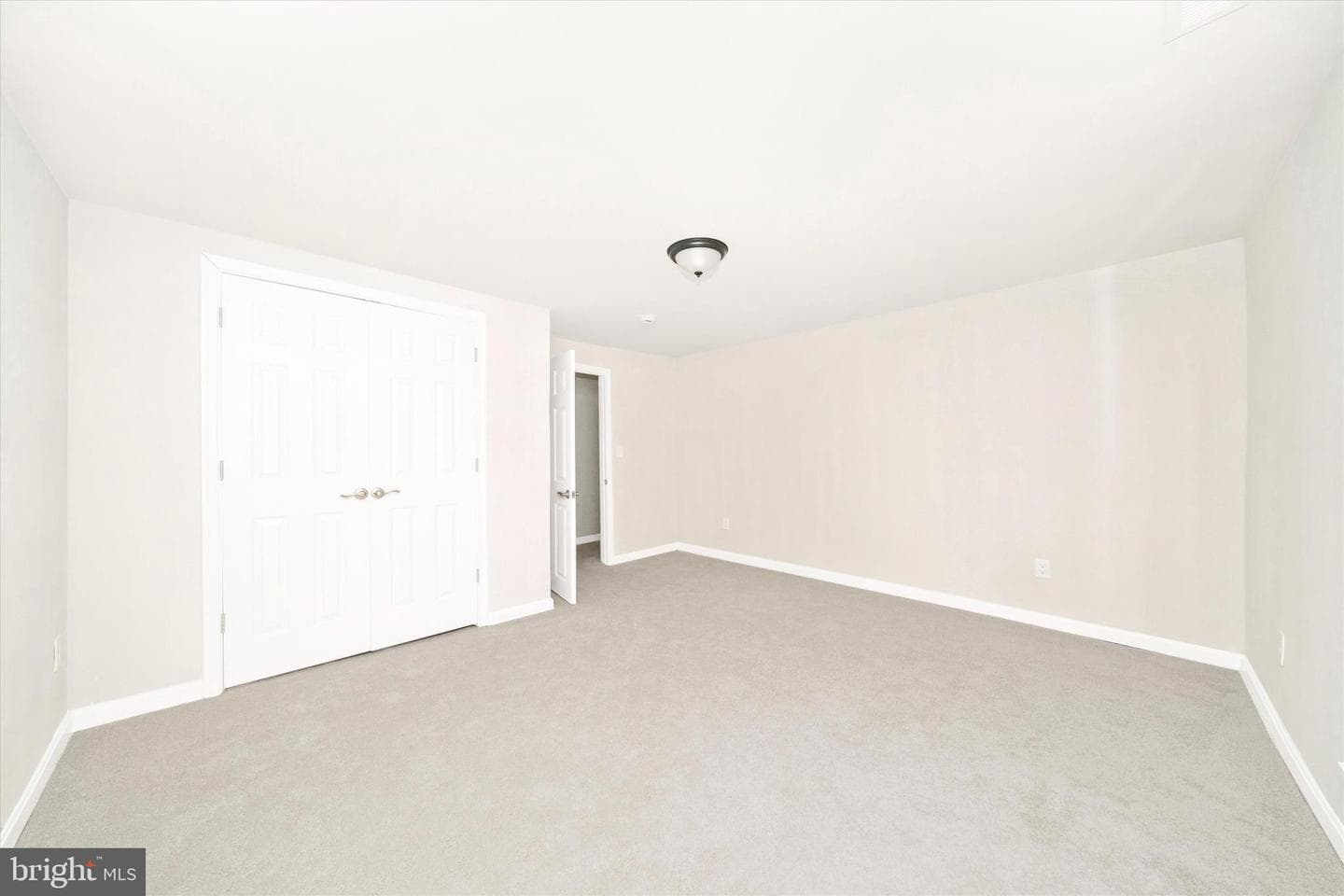 21 Mattingly Avenue photo 27
