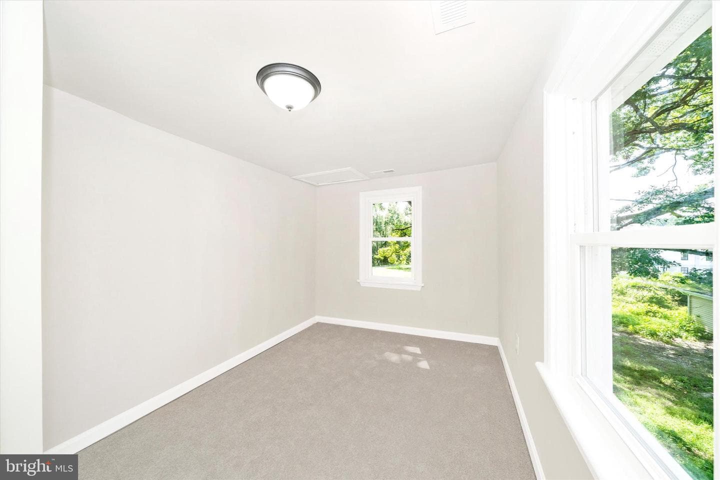 21 Mattingly Avenue photo 28