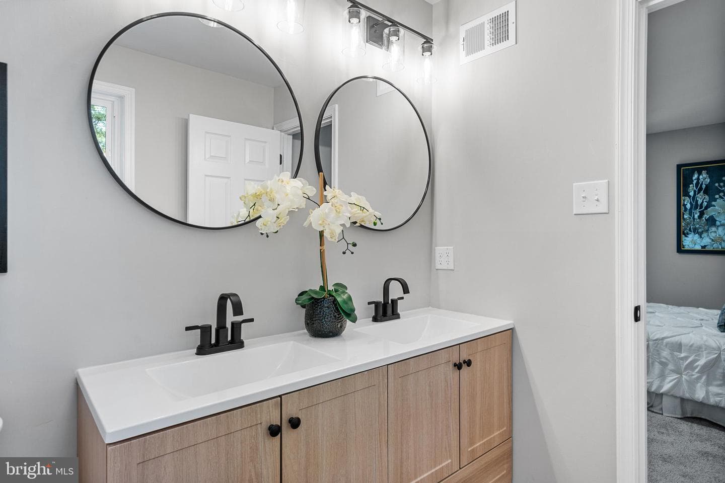 8709 Fendley Way photo 30