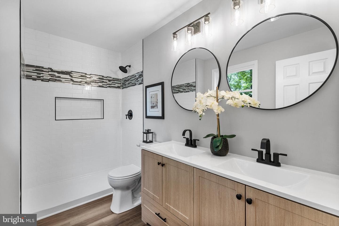 8709 Fendley Way photo 5