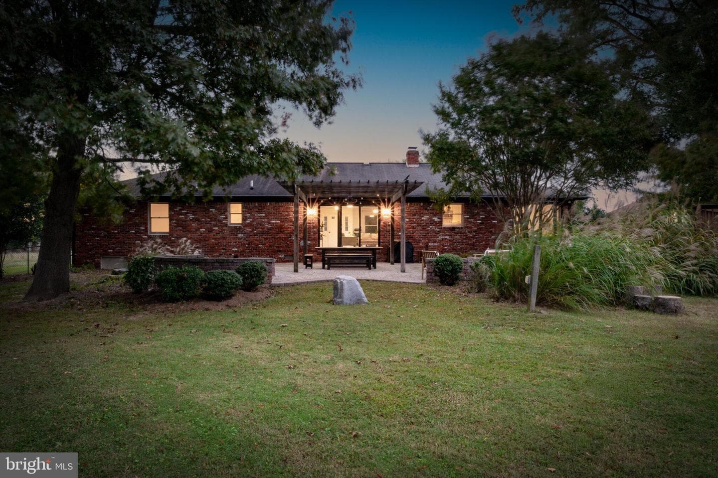 5915 River Road photo 4