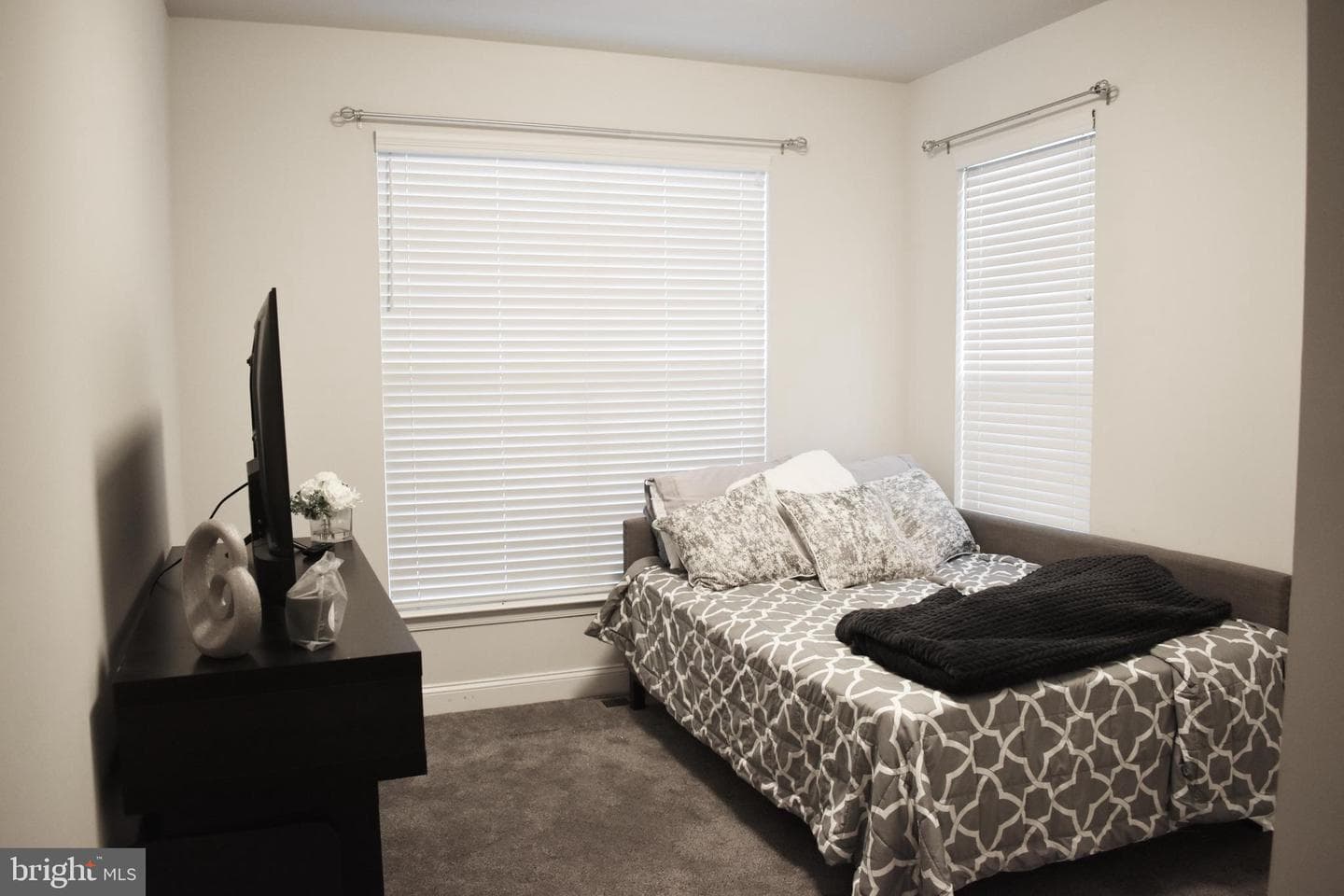 5584 Musselburgh Lane photo 25