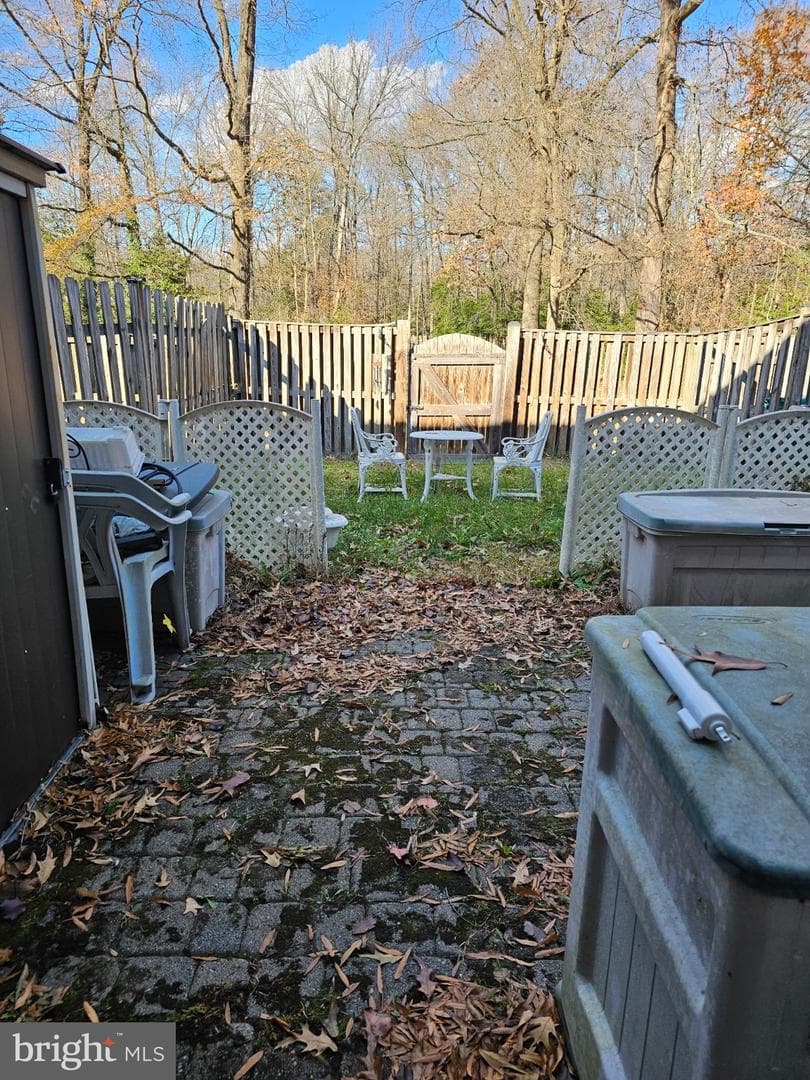 3705 Kempsford Field Place photo 4