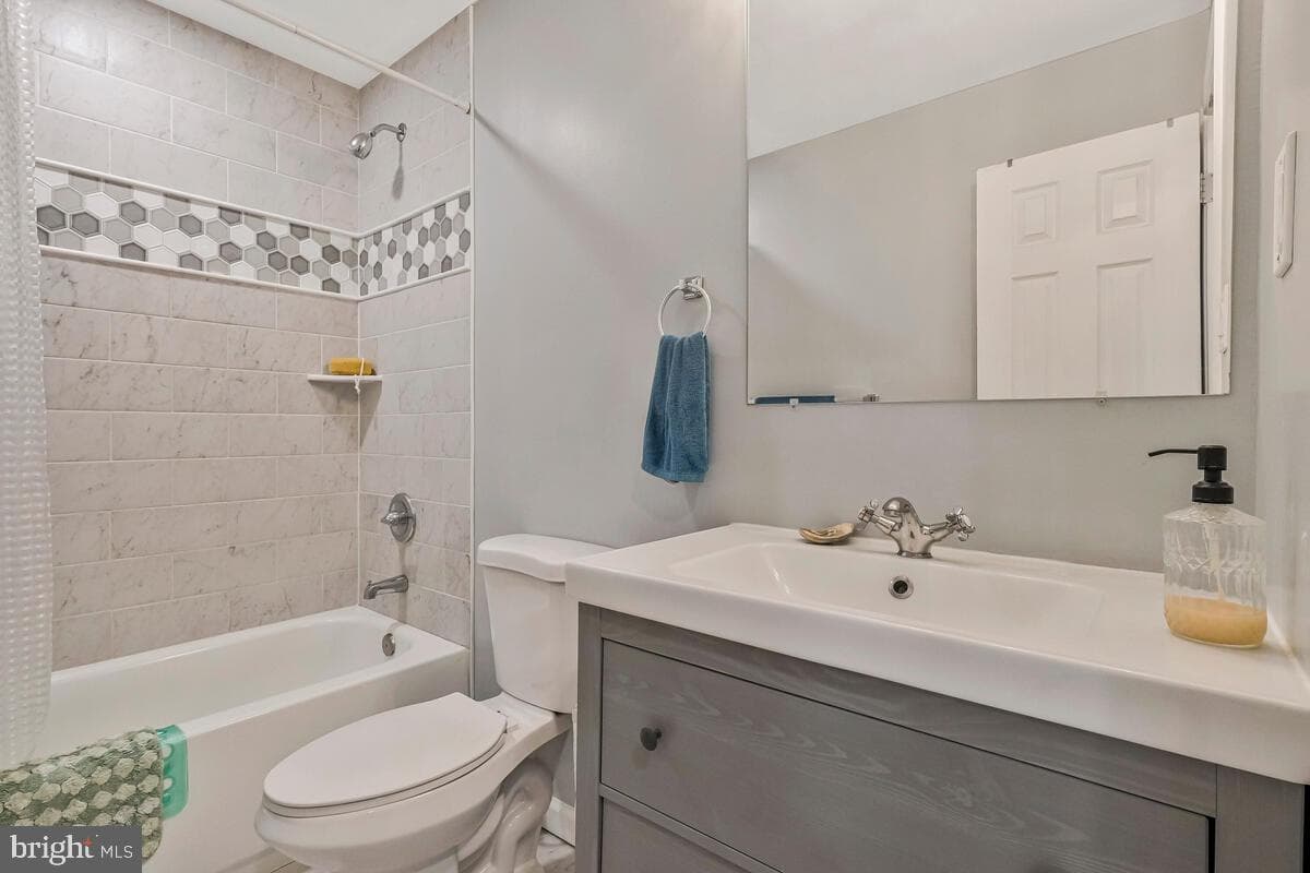 13155 East Circle photo 17