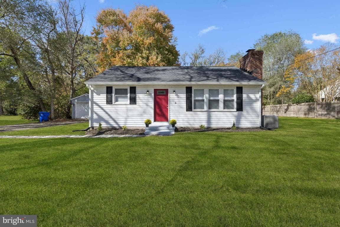 12816 Thompson Drive photo 2