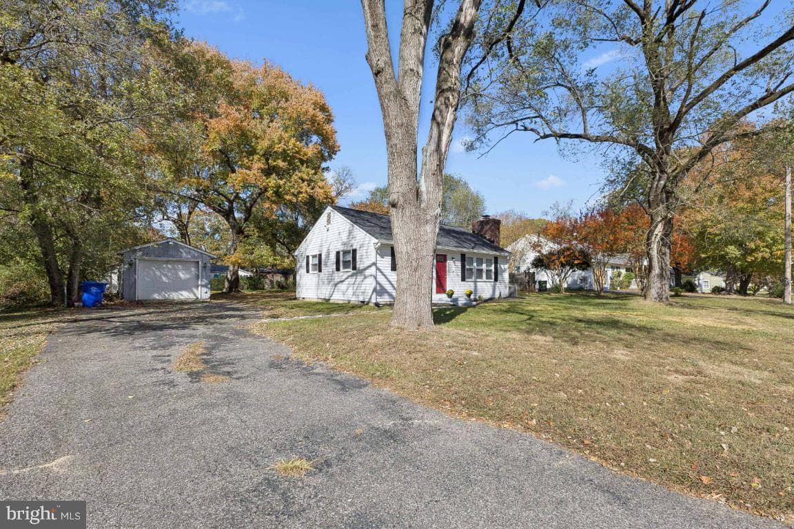 12816 Thompson Drive photo 5