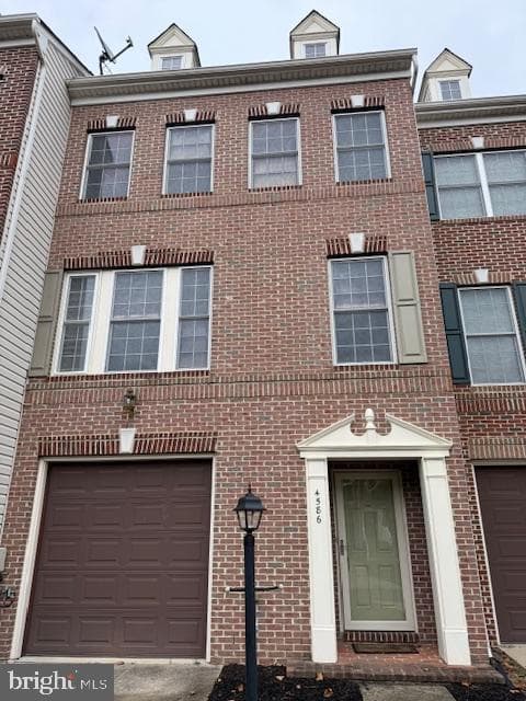 4586 Scottsdale Place photo 2