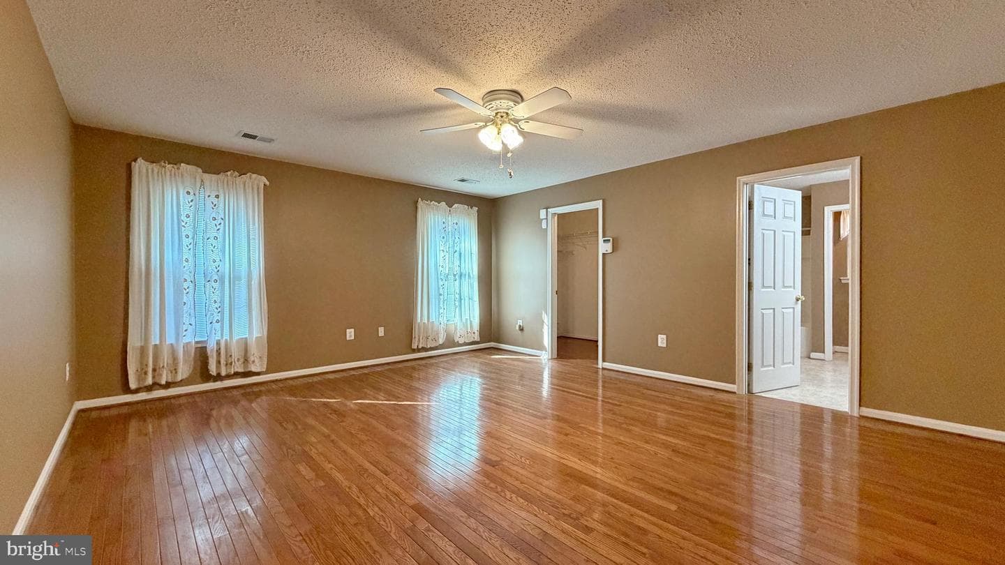 98 Oriole Lane photo 21