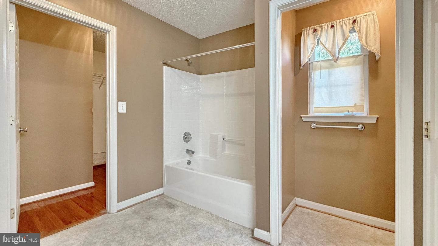 98 Oriole Lane photo 25