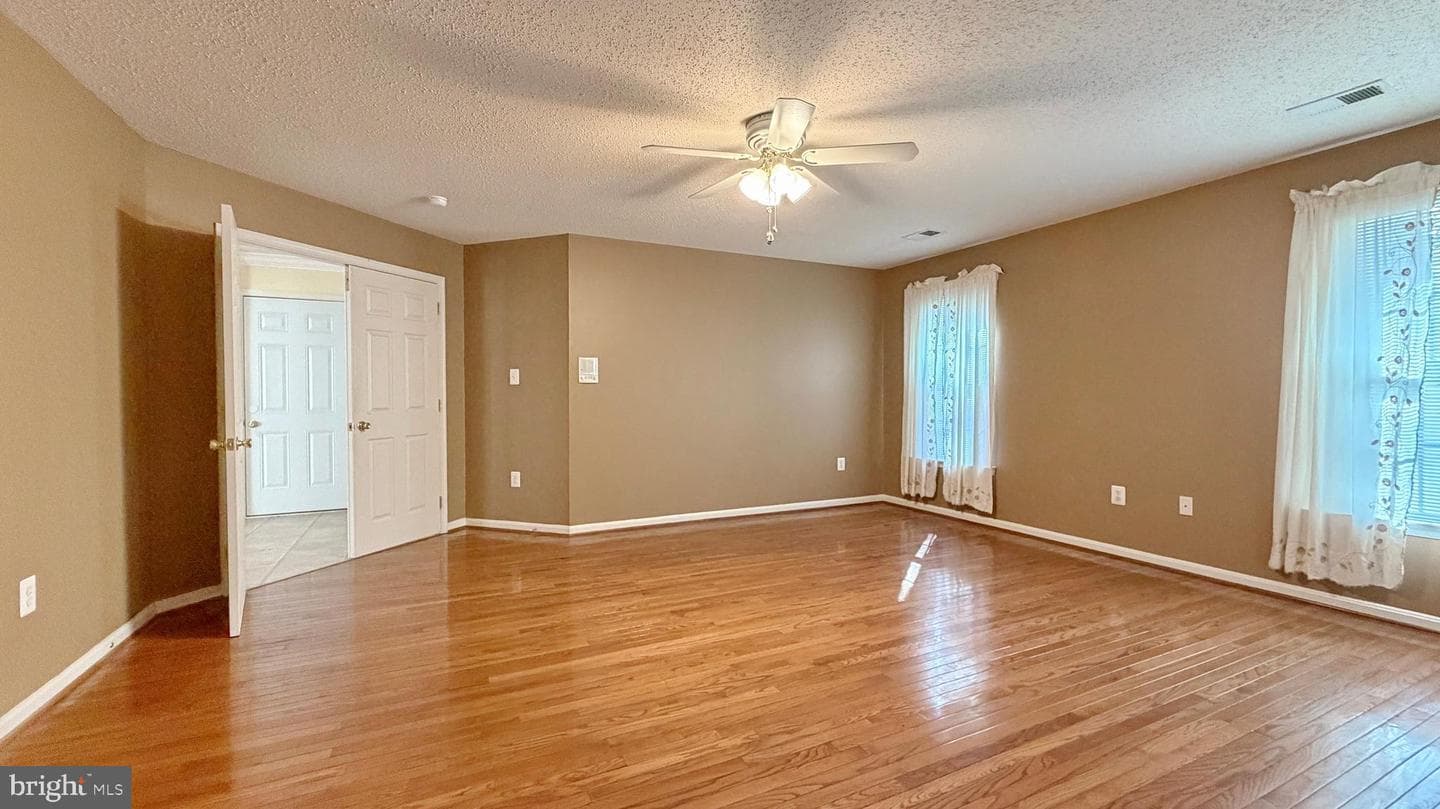 98 Oriole Lane photo 27