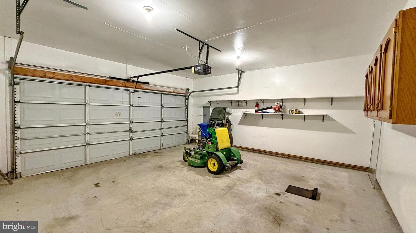 98 Oriole Lane photo 33