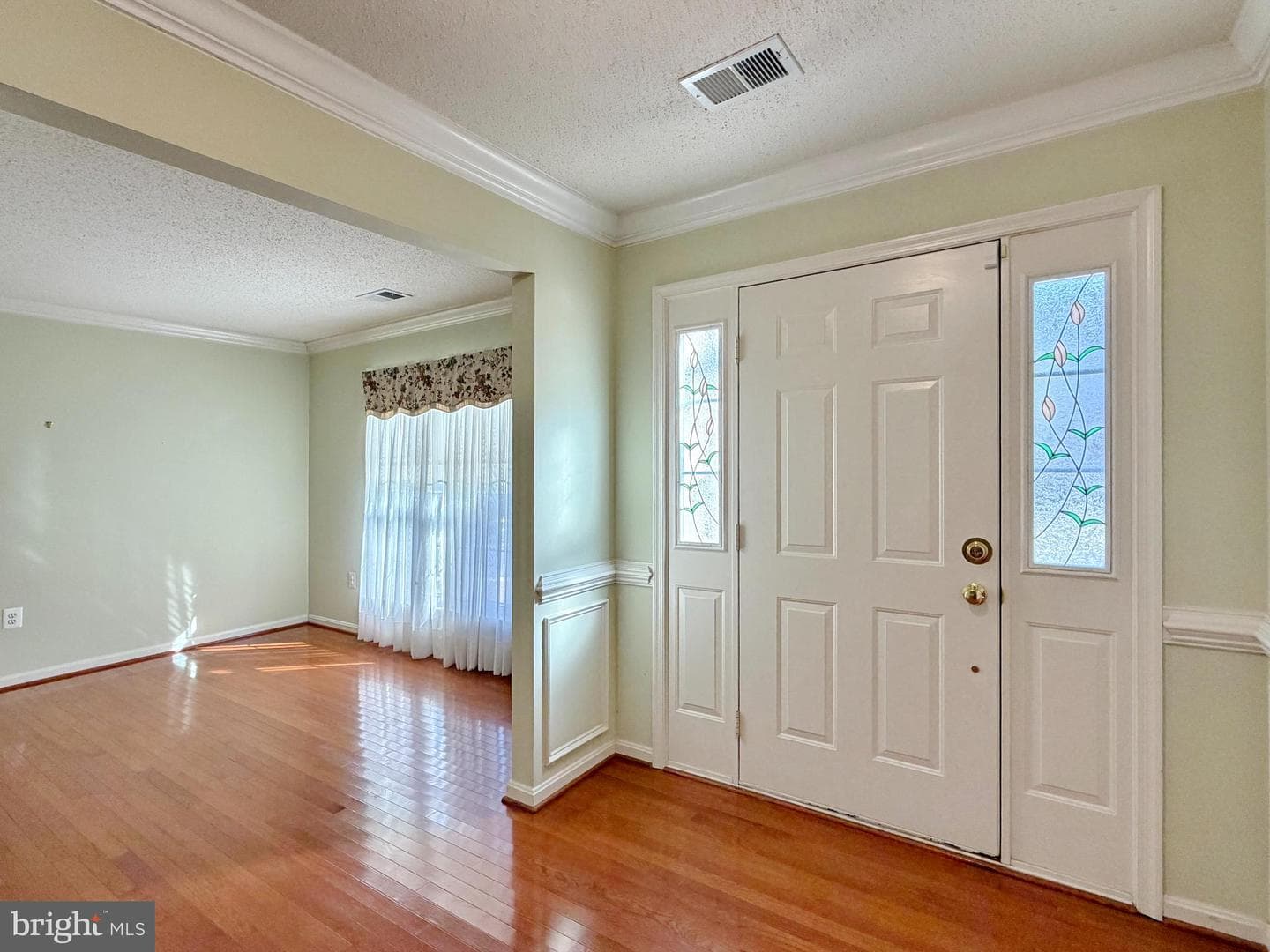 98 Oriole Lane photo 5