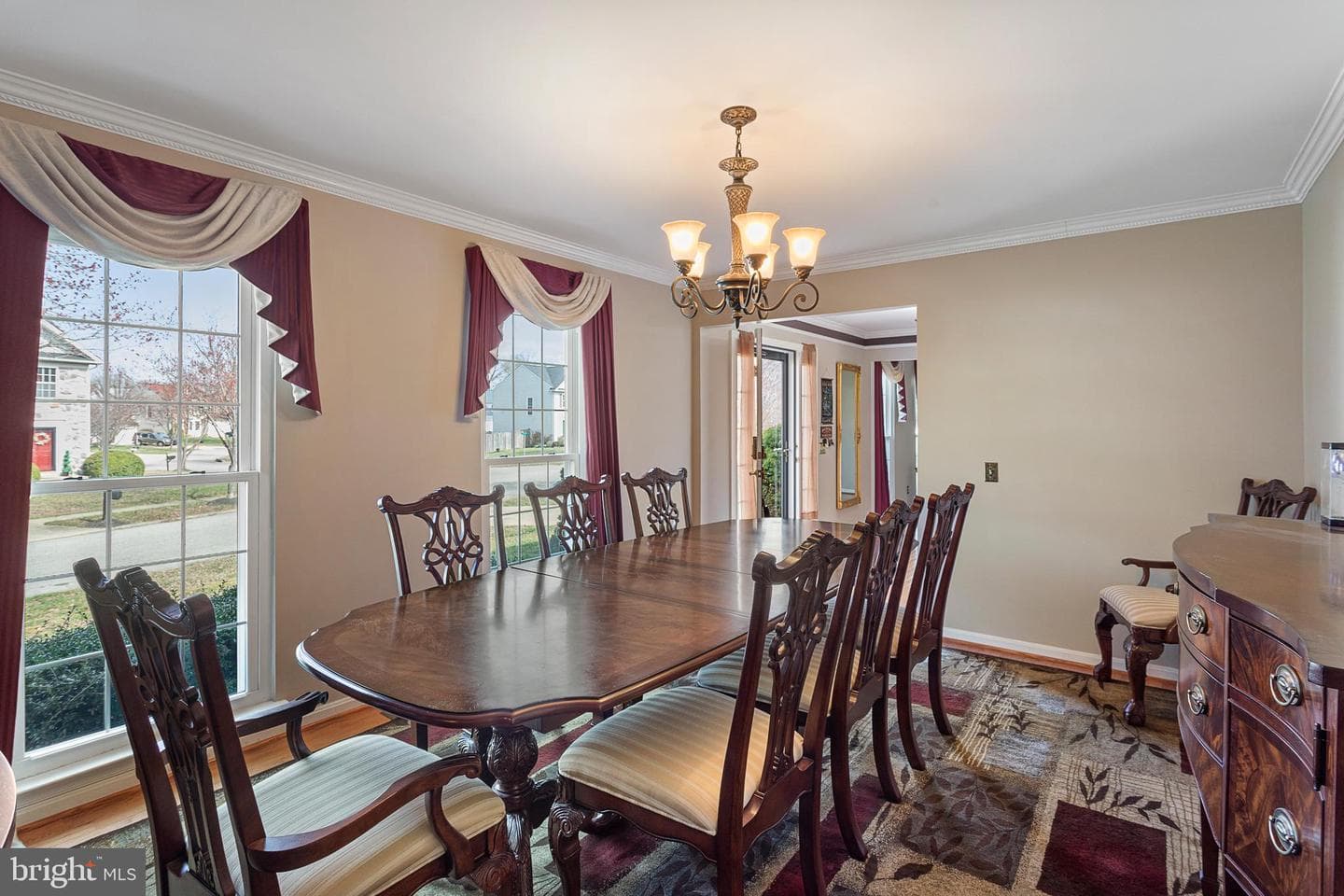 4609 Queens Grove Street photo 9