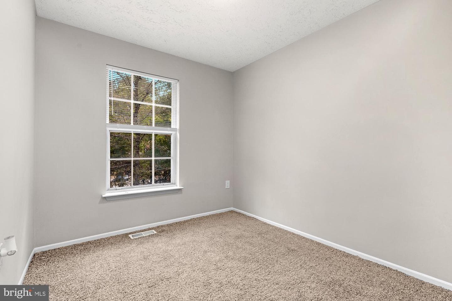 1525 Pin Oak Drive photo 17
