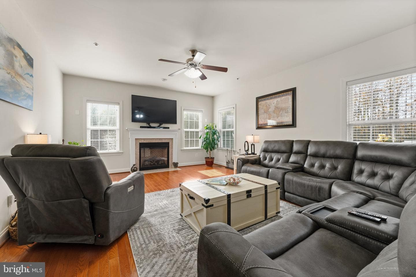 4505 Coachmans Path Court photo 15