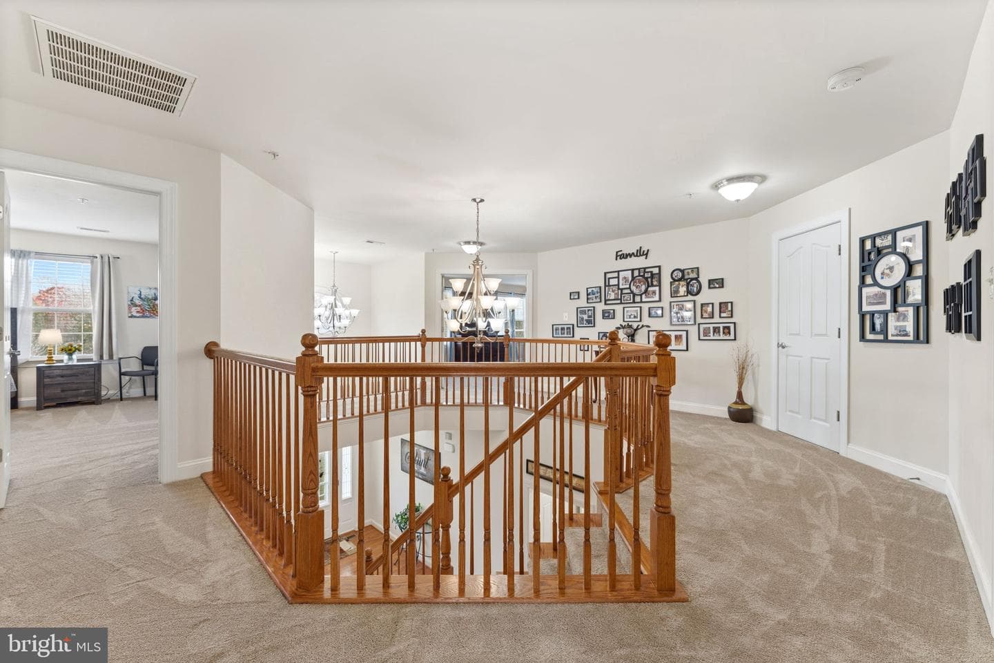 4505 Coachmans Path Court photo 25