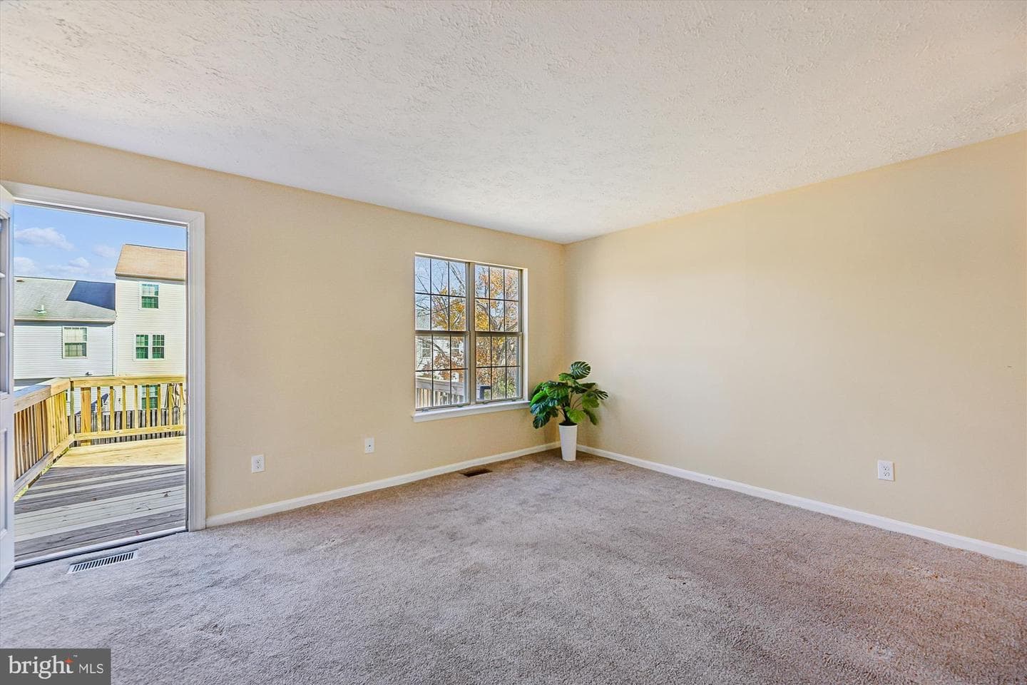 4225 Drake Court photo 3
