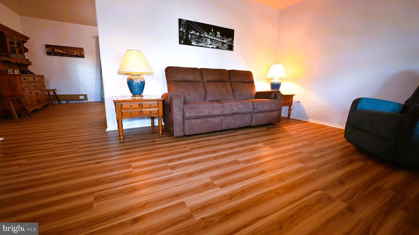 137 Garner Avenue photo 10