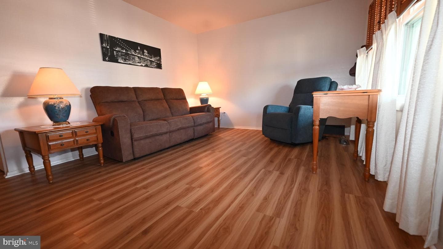 137 Garner Avenue photo 13