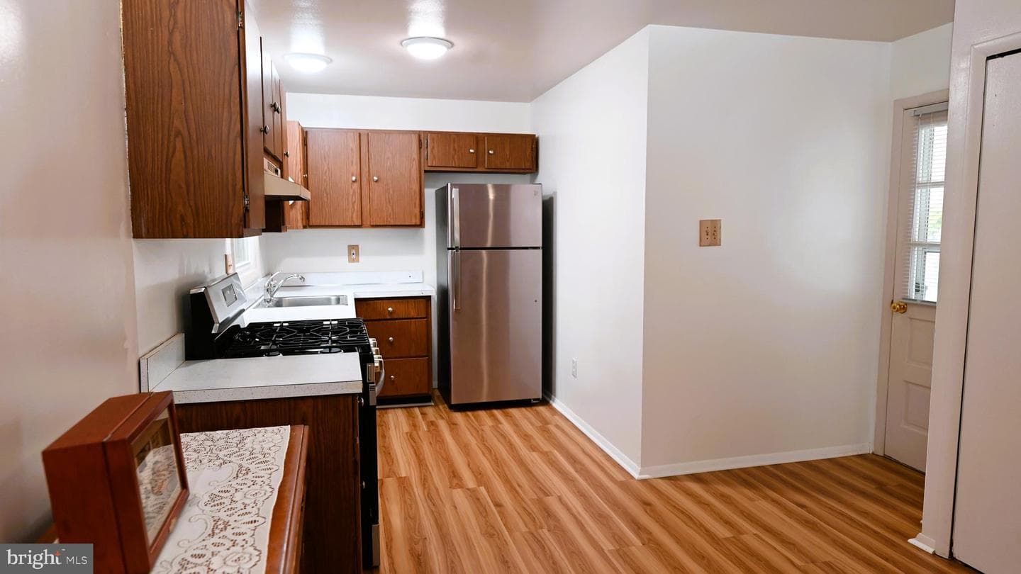 137 Garner Avenue photo 3