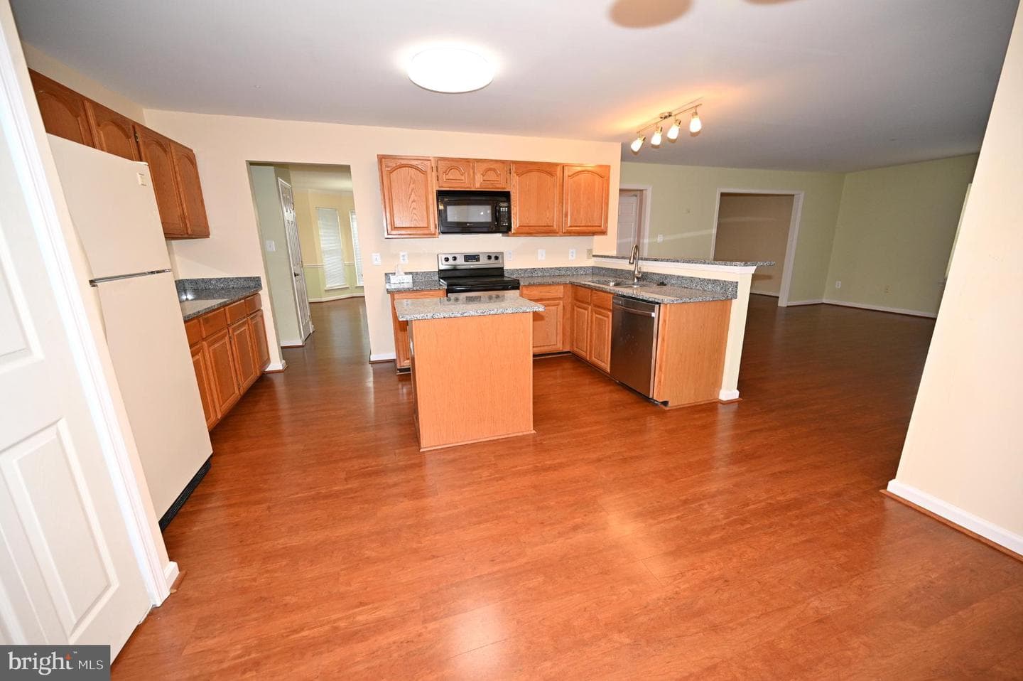 2800 Harrison Court photo 29