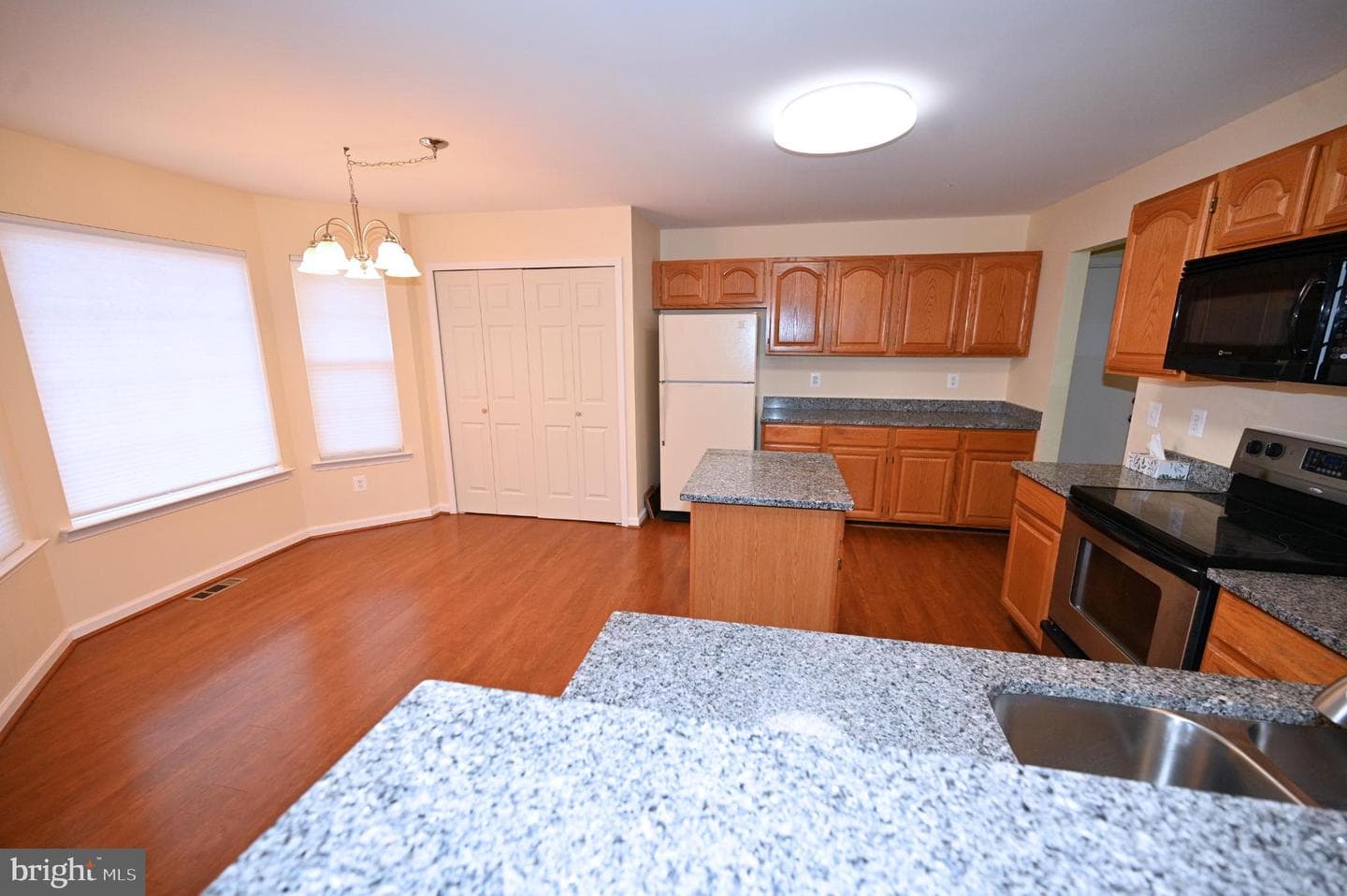 2800 Harrison Court photo 31