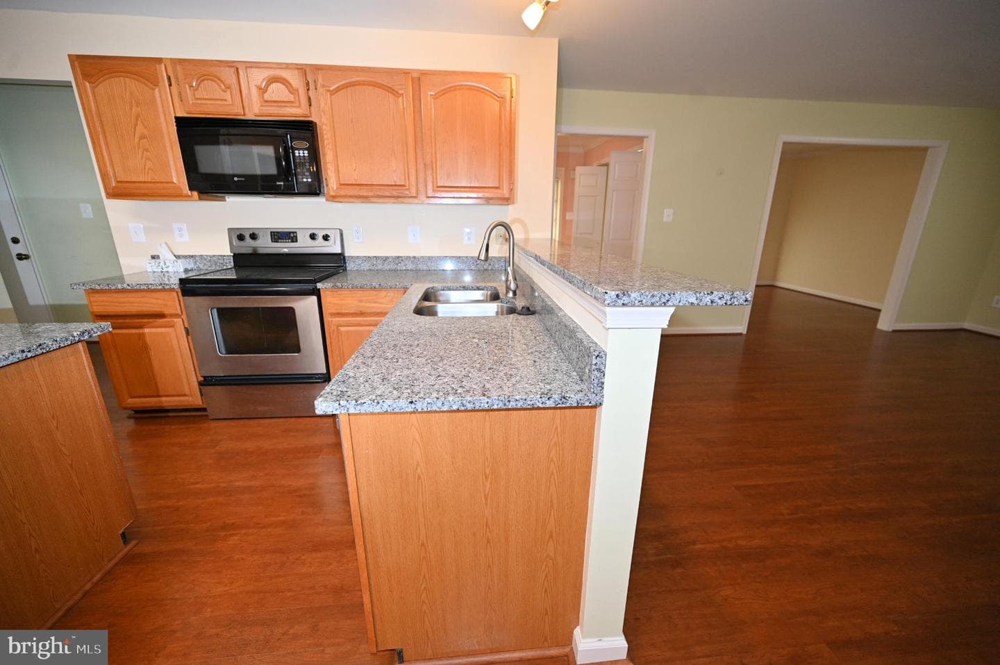 2800 Harrison Court photo 32