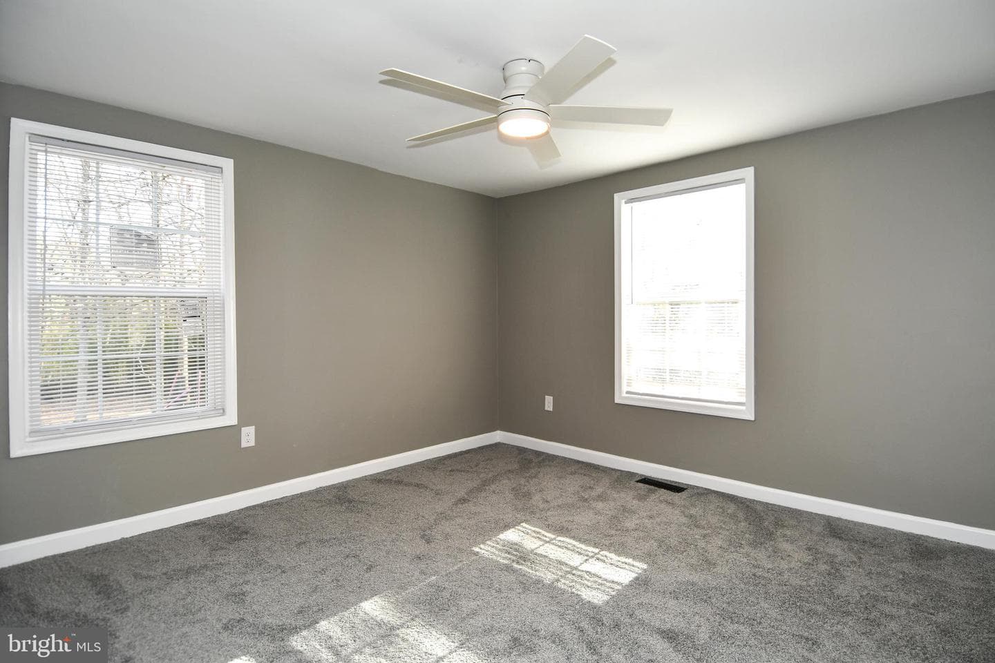 717 Brandon Circle photo 20