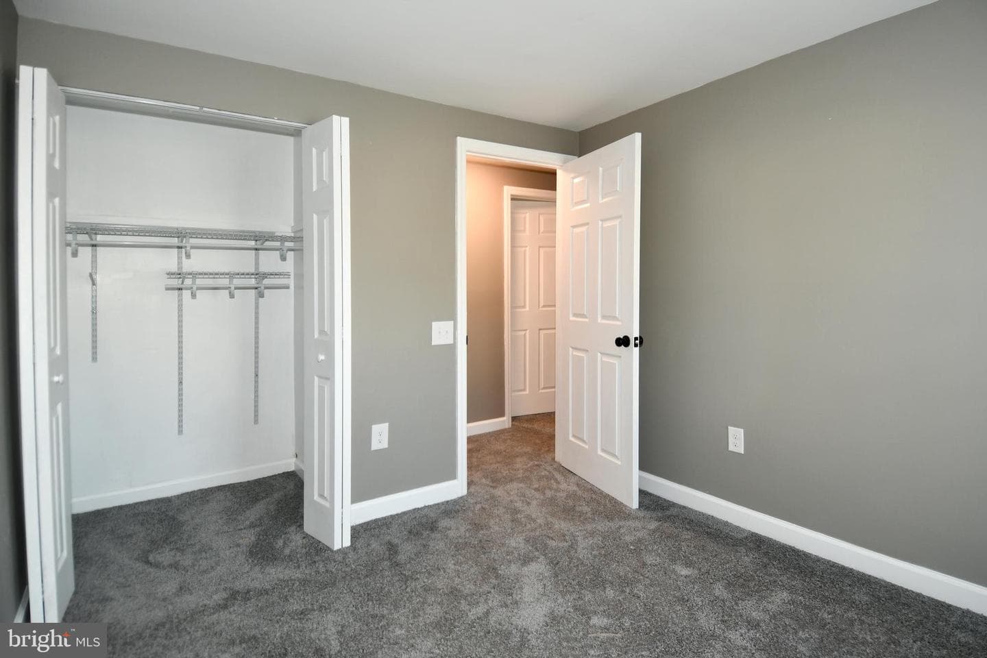 717 Brandon Circle photo 27