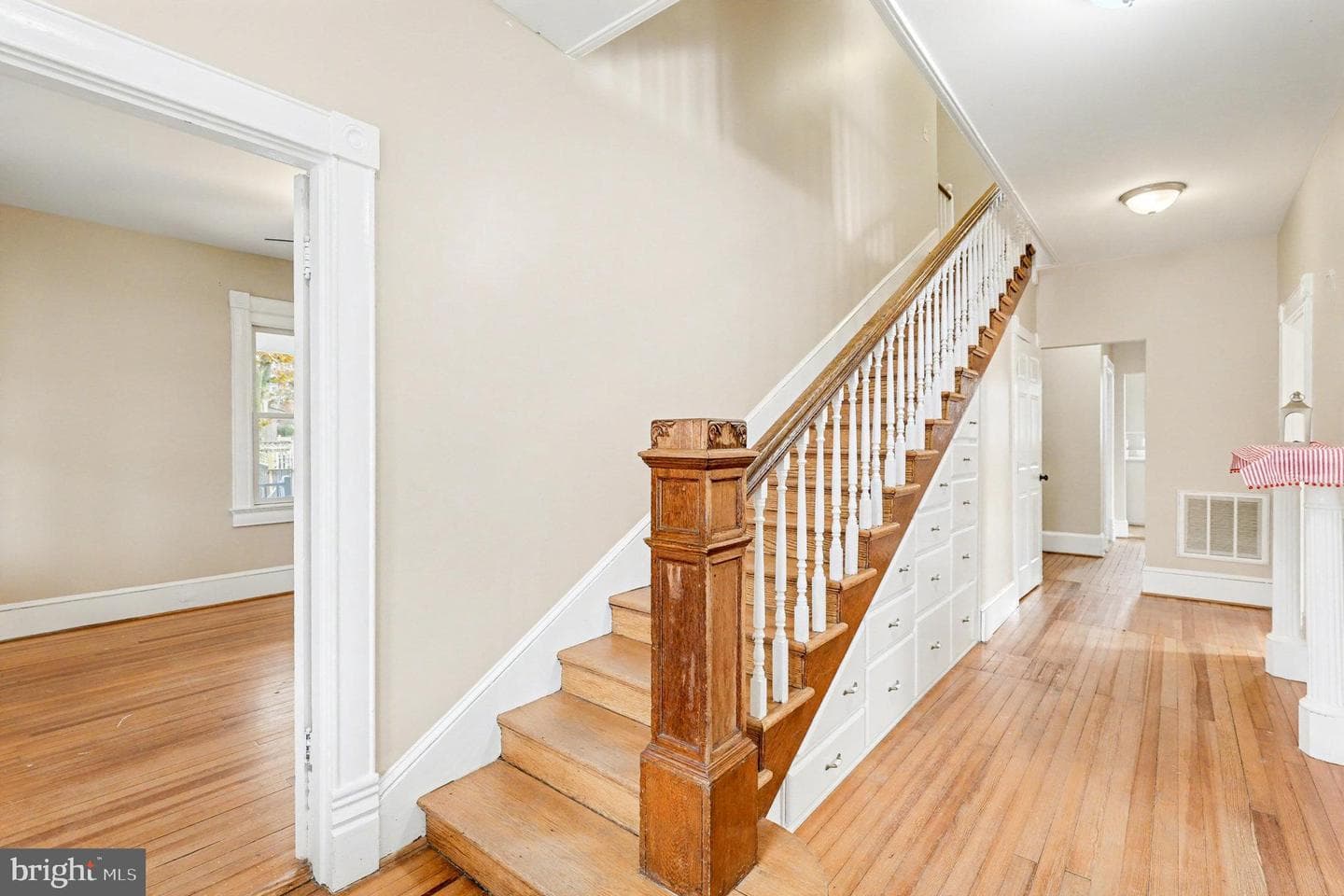 25 Indian Head Avenue photo 5