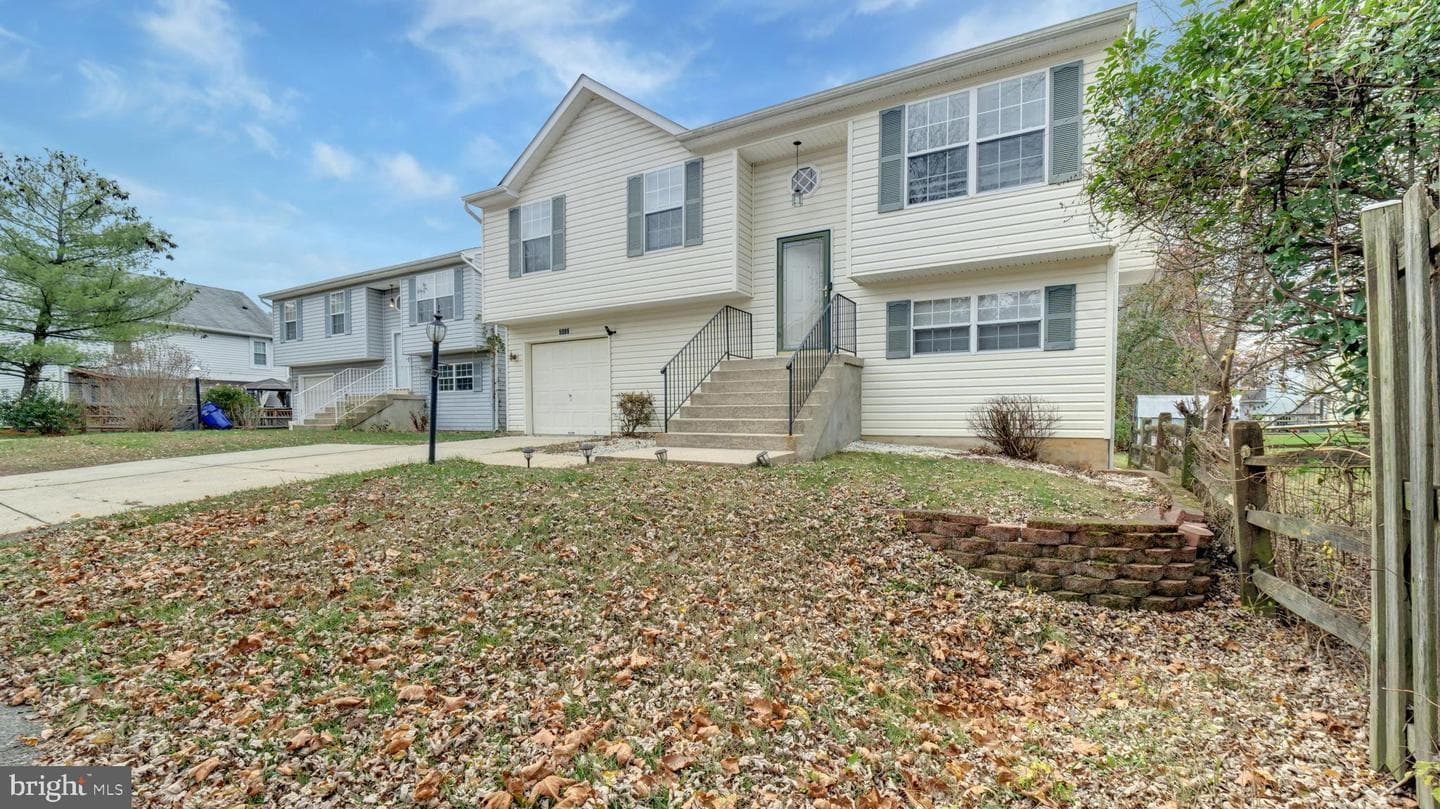 5085 Bluehead Court photo 2