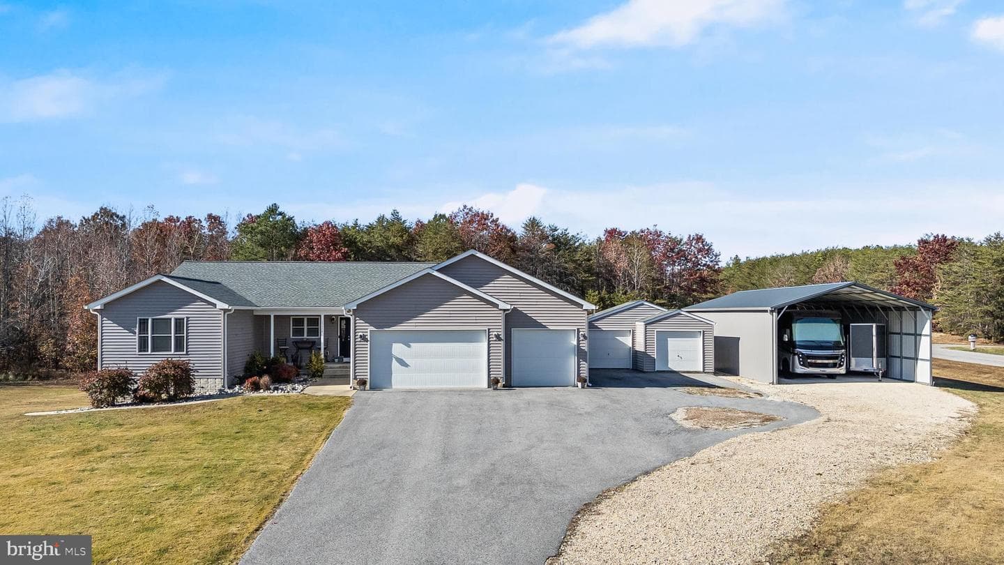 15464 Alex Street photo 1