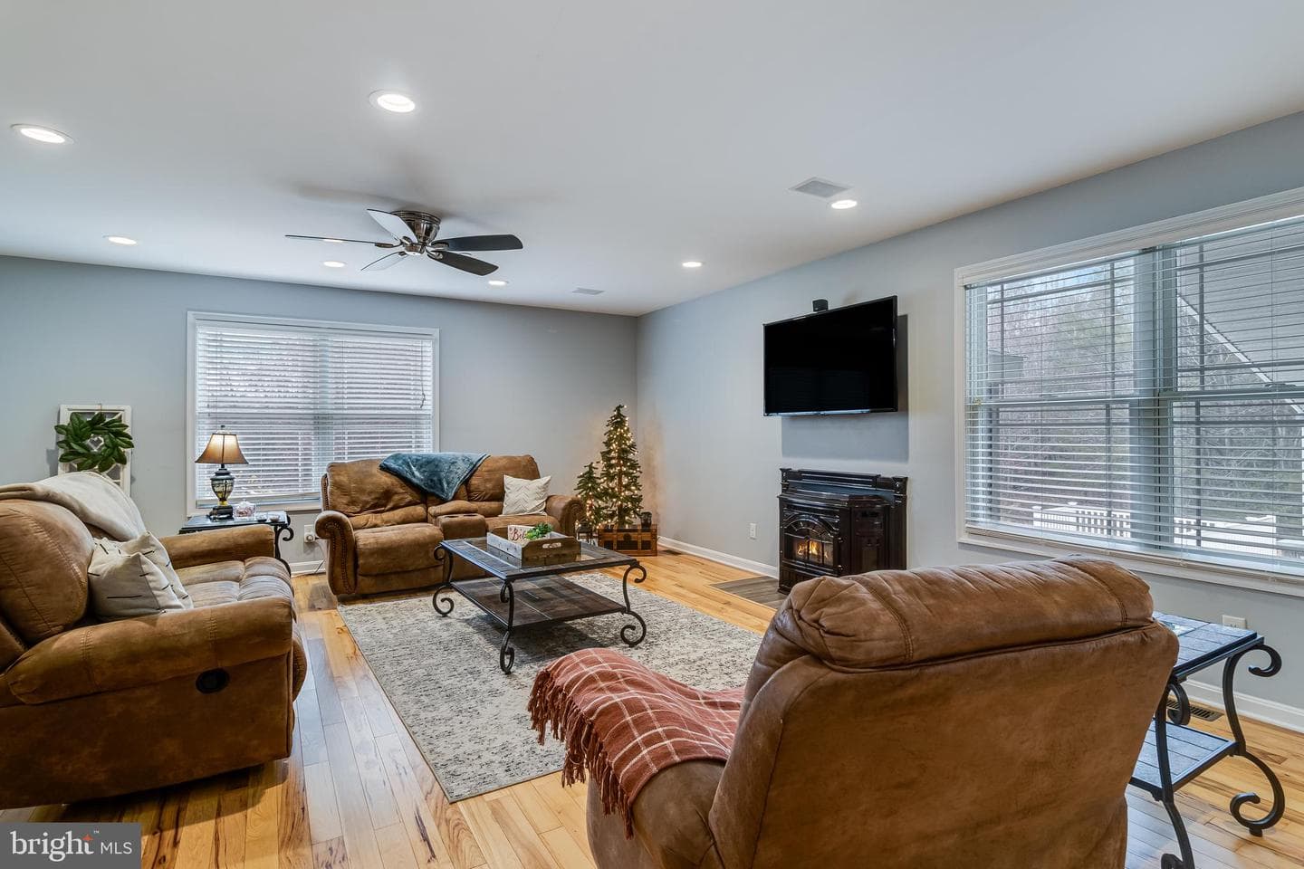 15464 Alex Street photo 14