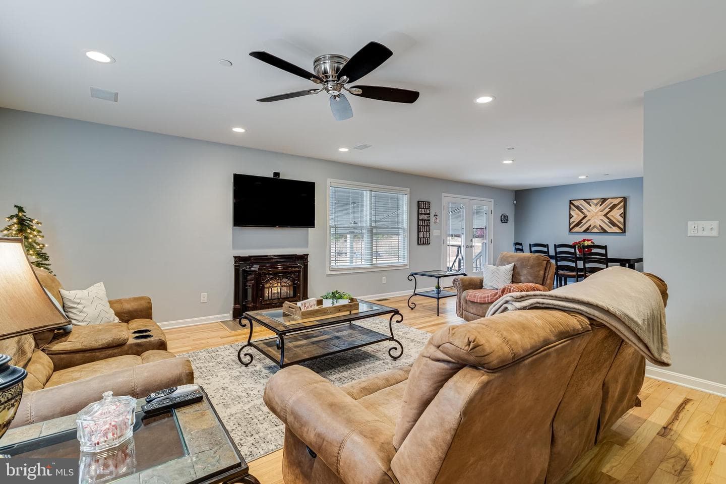 15464 Alex Street photo 19