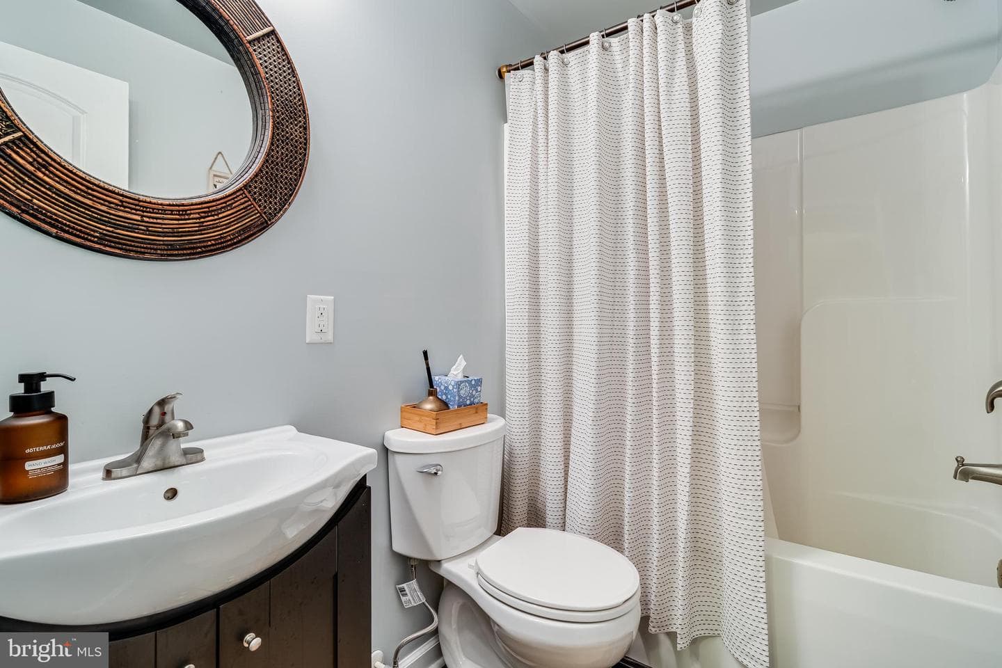 15464 Alex Street photo 32