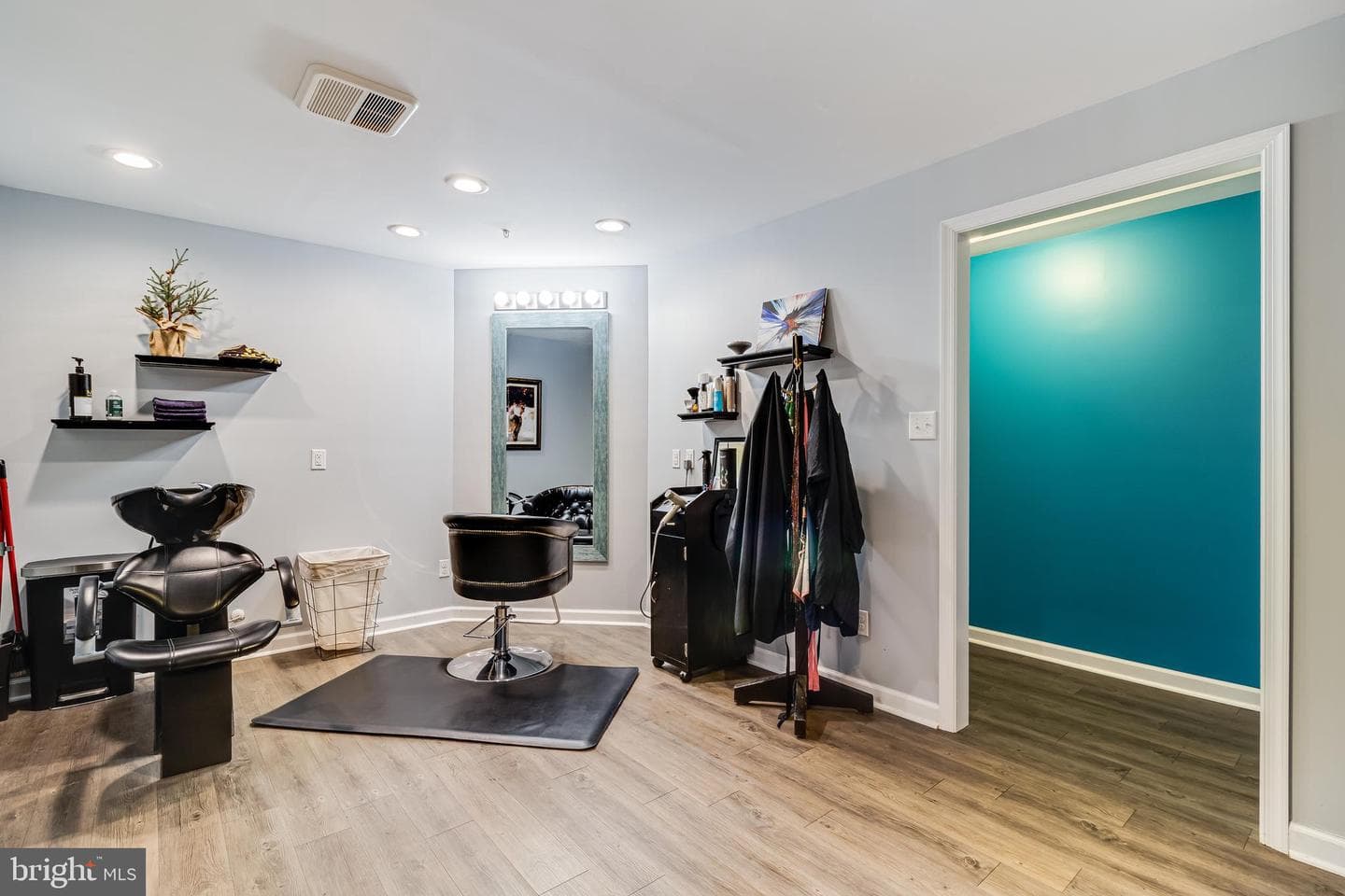 15464 Alex Street photo 33