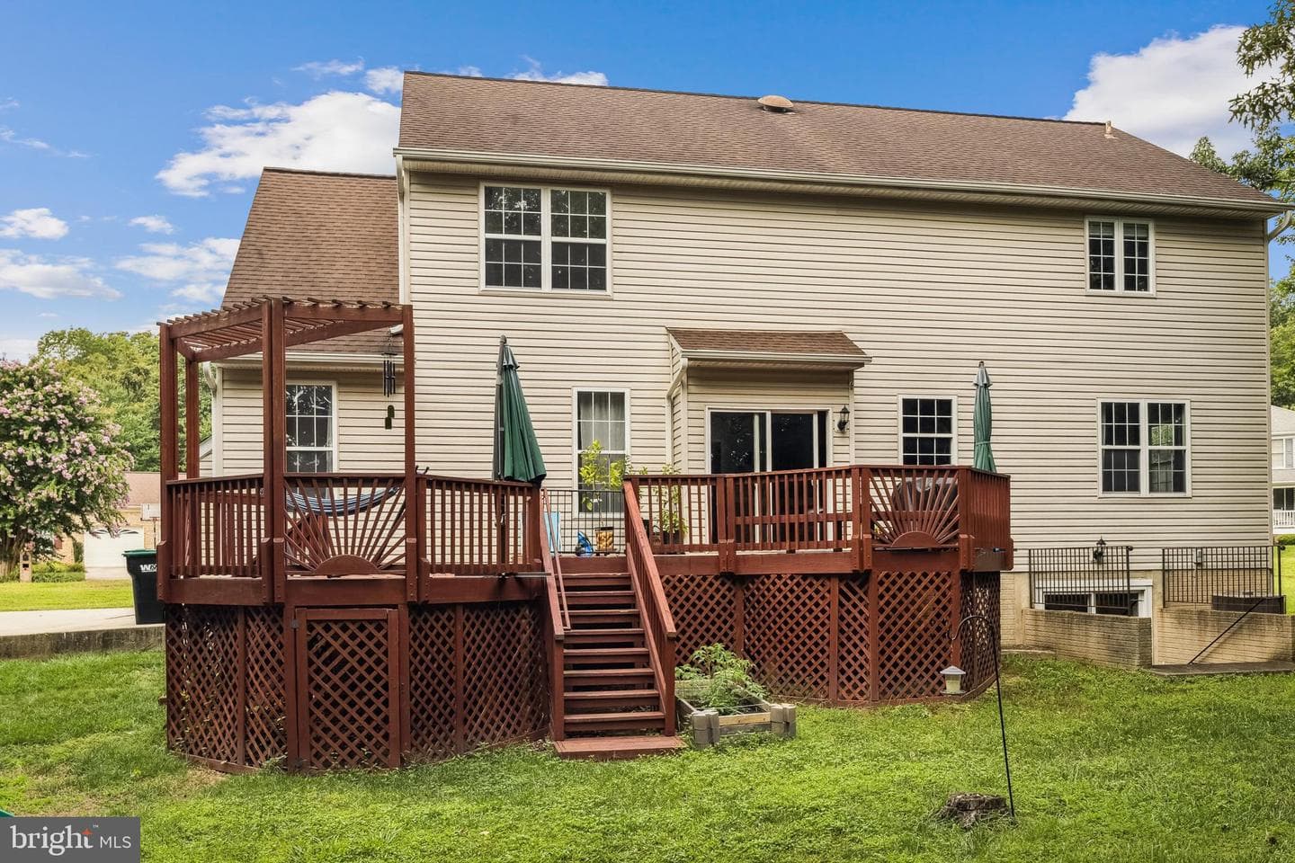 2404 Berry Thicket Court photo 3