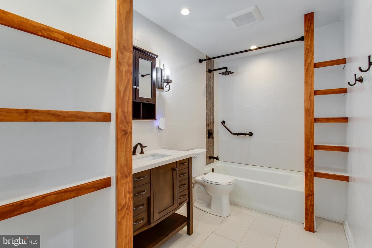 5213 Vaughan Court photo 28