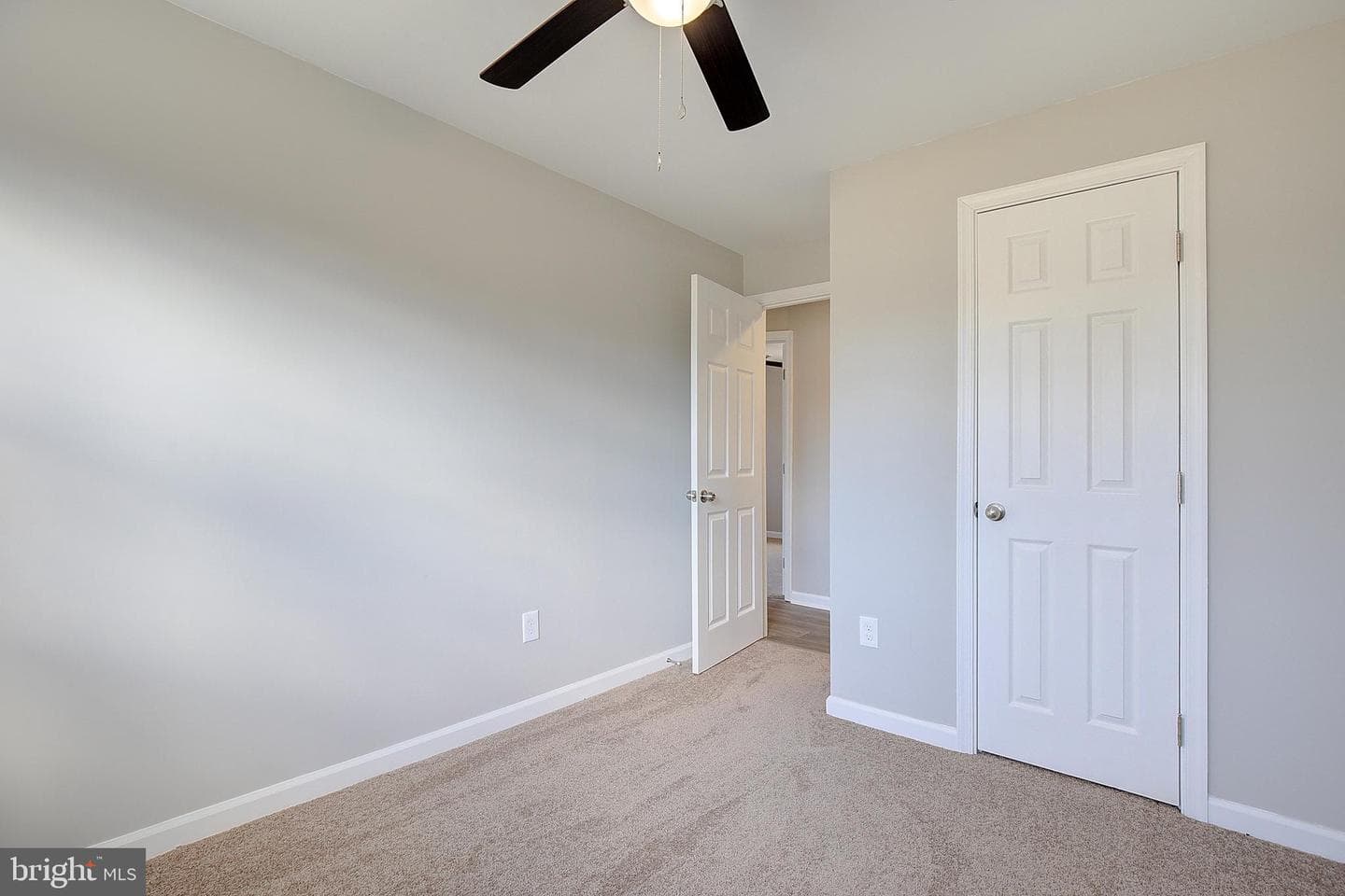7926 Wicker Lane photo 25