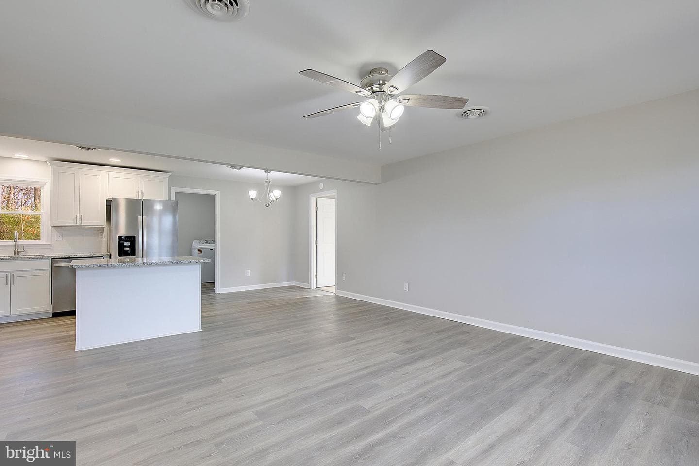 7926 Wicker Lane photo 5