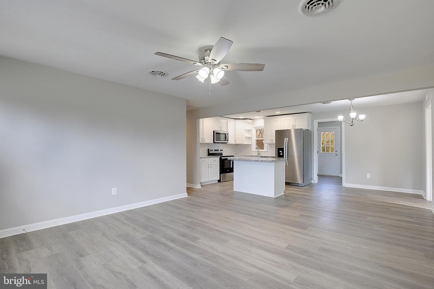 7926 Wicker Lane photo 6