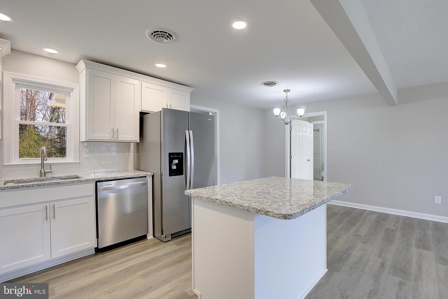 7926 Wicker Lane photo 9